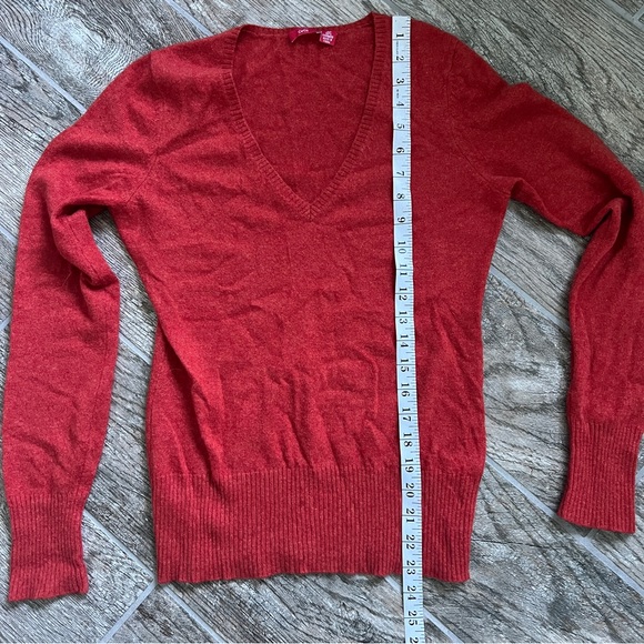 Cece 100% Cashmere Long Sleeved Sweater, V Neck, Orange, Women’s Medium - Picture 4 of 5
